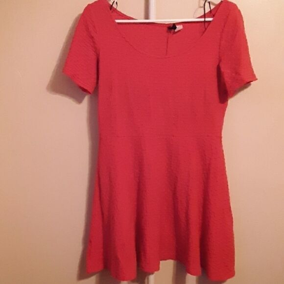 💫💫💫DIVIDED BY H&M RED PEPLUM TUNIC/MINI DRESS SIZE 12 - Picture 1 of 3